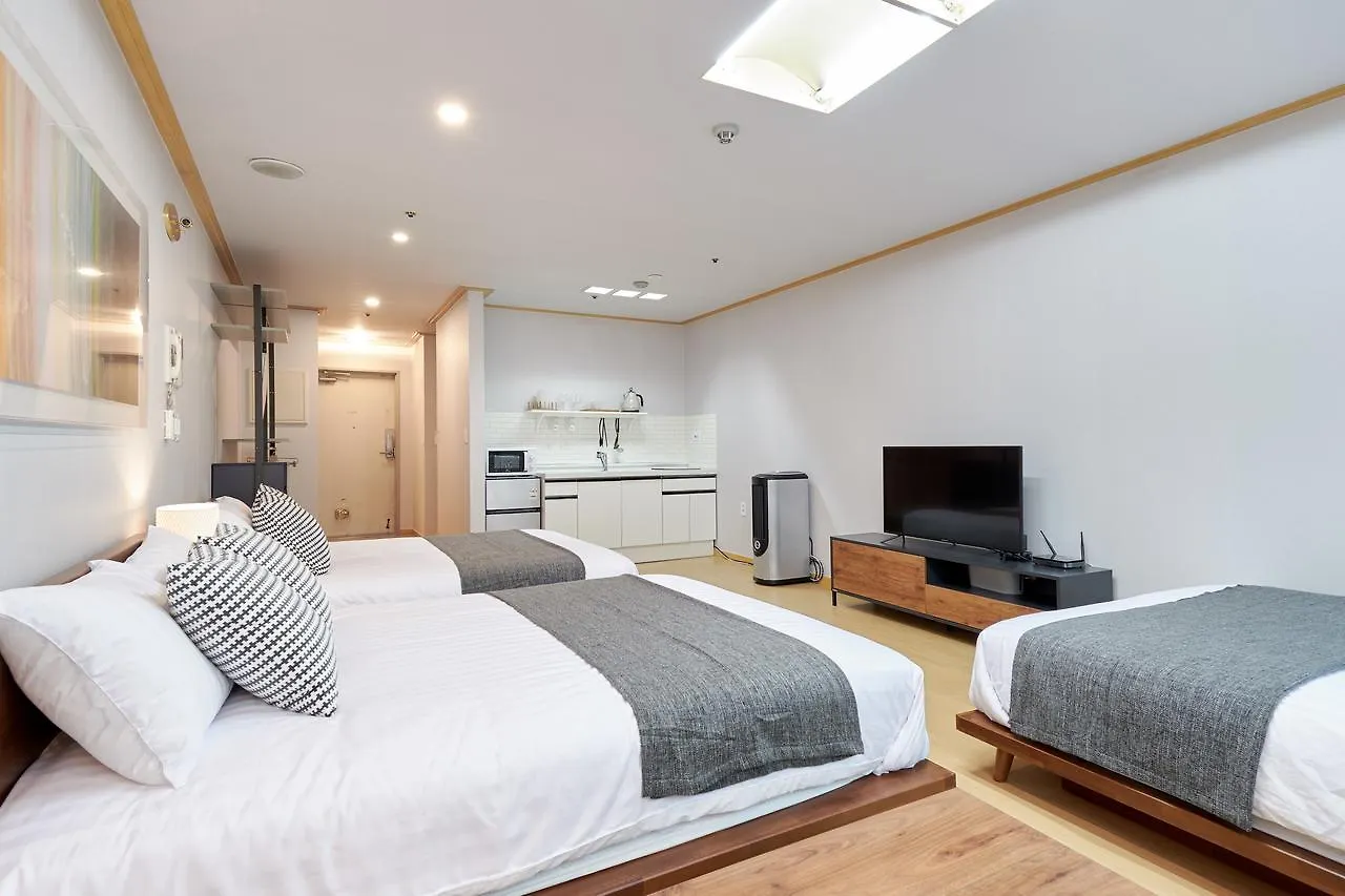 Apartment Willow House Hongdae Seoul