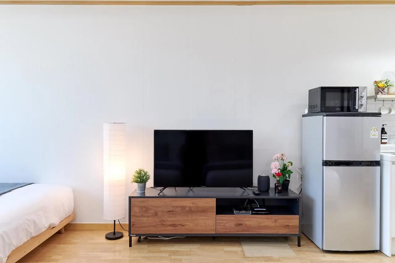 Apartment Willow House Hongdae Seoul South Korea