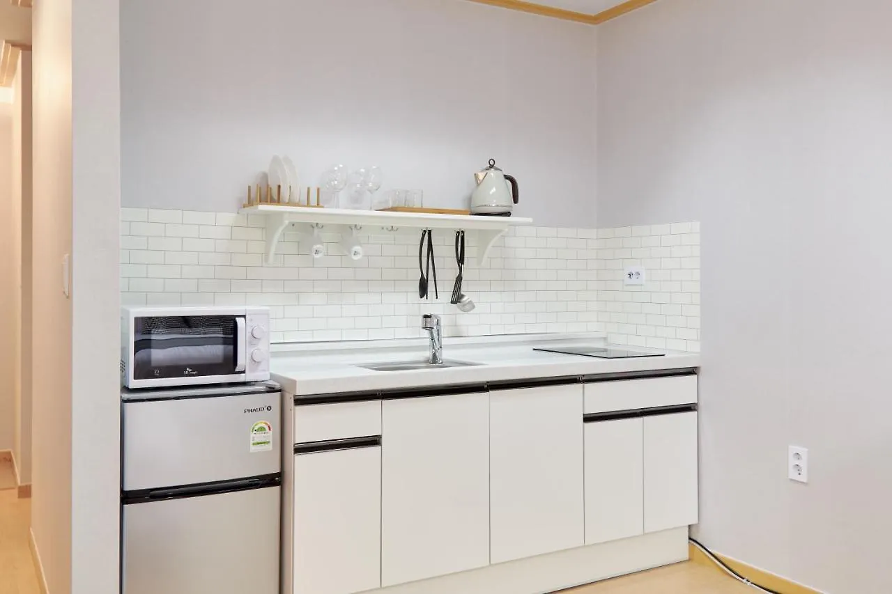 Apartment Willow House Hongdae Seoul