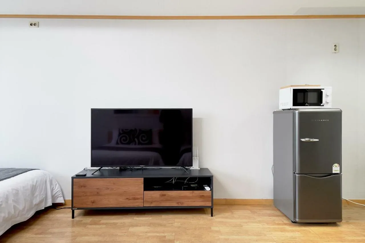 Willow House Hongdae Seoul Apartment