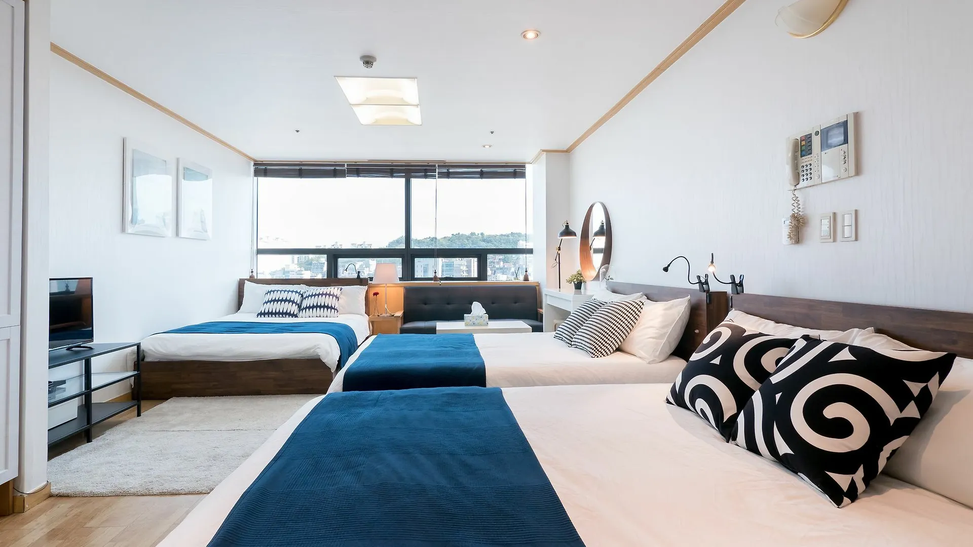 Willow House Hongdae location